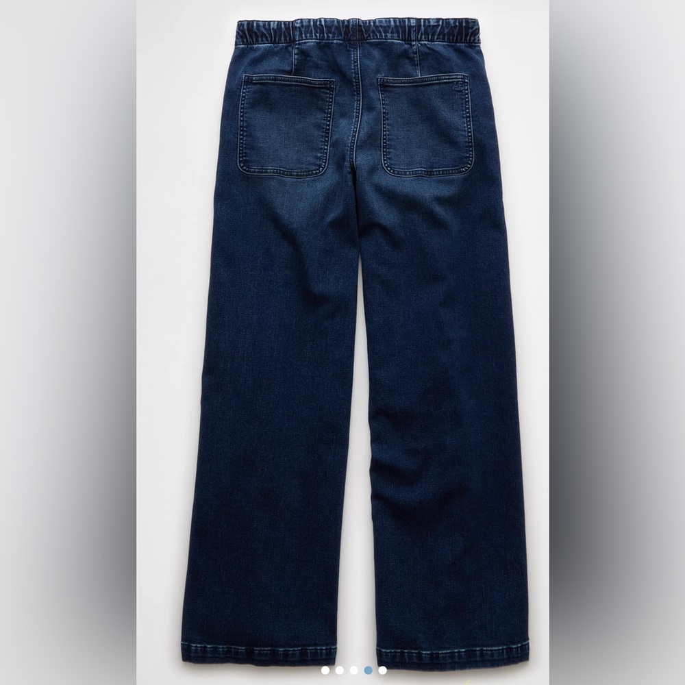 AE Dreamy Drape Cozy Low-Rise Baggy Wide-Leg Jean (Simply Dark Wash) (Size M) - Picture 4 of 11